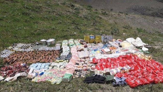 Van’da PKK/KCK&#039;ya ağır darbe: 5,5 ton tahıl ve kuru bakliyat ele geçirildi