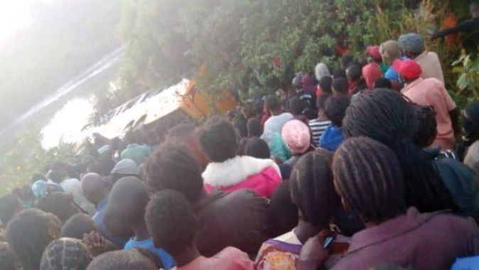 Zambiya’da otobüs şarampole uçtu: 4 ölü, 15 yaralı