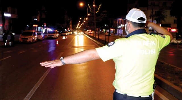 Adana’da 2 bin 565 polisten helikopter destekli huzur uygulaması