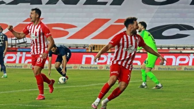 Antalyaspor, 2006-2007 sezonundaki 10 maçlık serisini yakaladı