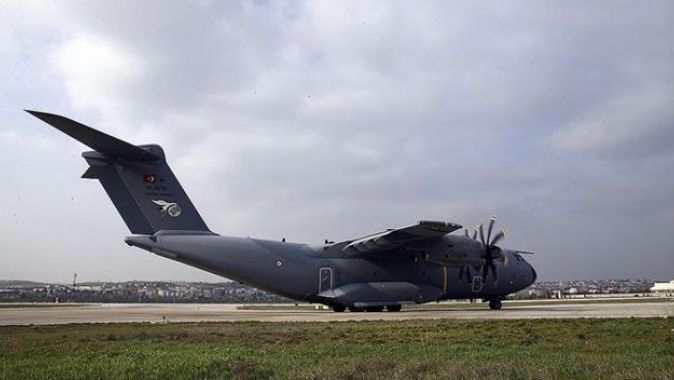 Askeri kargo uçakları 18 ülkeye tıbbi malzeme yardımı ulaştırdı