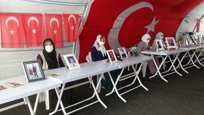 HDP önündeki ailelerin evlat nöbeti 274&#039;üncü gününde
