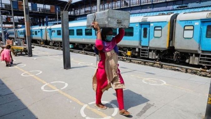 Hindistan&#039;da tren vagonları hastanelere dönüşüyor