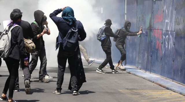 Meksika&#039;da protestocular ABD Büyükelçiliği&#039;ne saldırdı