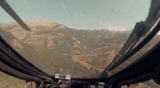 Atak helikopterinin kokpitinden gerçek operasyon görüntüleri
