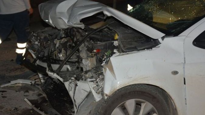 Bilecik&#039;te otomobiller çarpıştı: 6 yaralı
