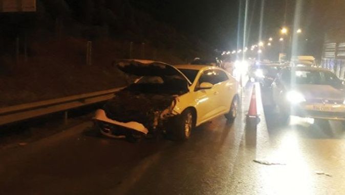 Gaziosmanpaşa&#039;da kaza: Trafik durdu