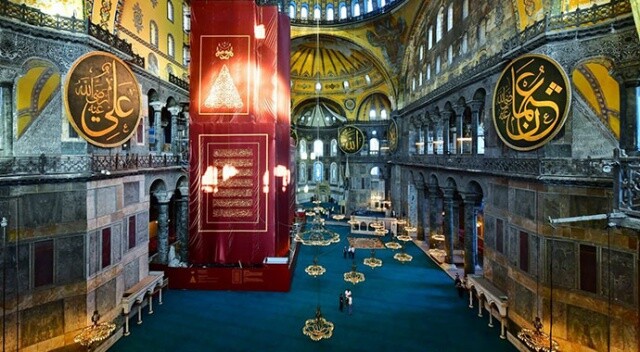 İstanbul Valisi Yerlikaya paylaştı! Ayasofya Camii içinden kare