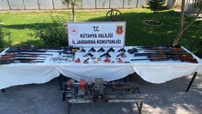 Kütahya’da kaçak silah operasyonu: 6 gözaltı