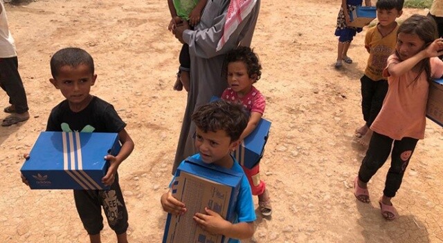 Mehmetçikten Suriyeli çocuklara bayram hediyesi
