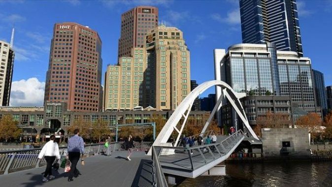 Melbourne’de 6 hafta sokağa çıkma yasağı ilan edildi