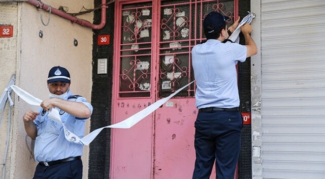 Zeytinburnu&#039;nda duvarlarında çatlaklar oluşan bina mühürlendi