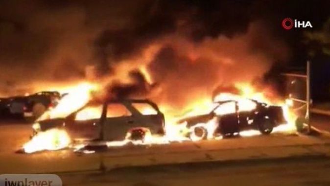 ABD’de Blake protestosunda onlarca araç ateşe verildi