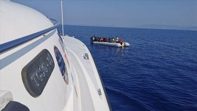 Aydın&#039;da Türk kara sularına geri itilen 42 sığınmacı kurtarıldı