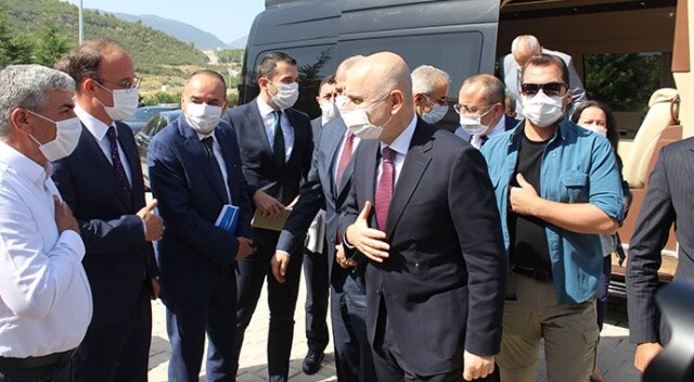 Bakan Karaismailoğlu&#039;ndan Aydın-Denizli otoyolu açıklaması