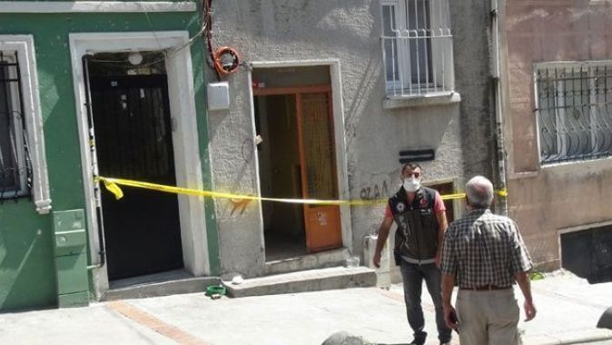 Beyoğlu’nda 2 gündür haber alınamayan yaşlı adam ölü bulundu