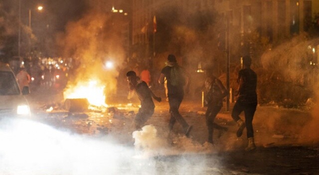 Beyrut&#039;ta öfkeli grup polisle çatıştı