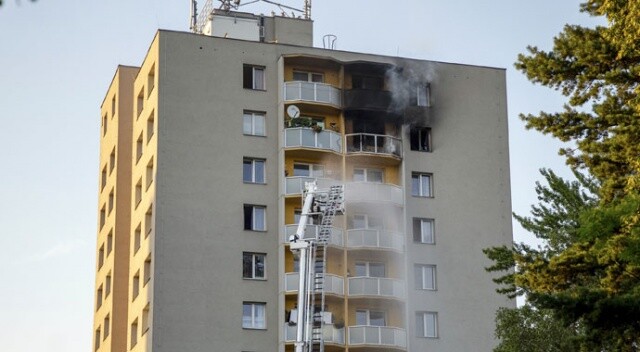 Çekya&#039;da bir apartmanda çıkan yangında 11 kişi öldü