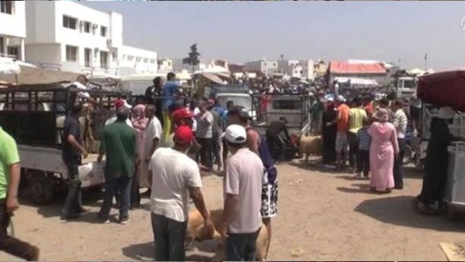 Fas&#039;ta kurban pazarı karıştı, 20 kişi gözaltına alındı
