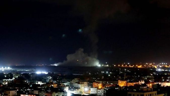 İsrail savaş uçakları Gazze&#039;ye hava saldırısı düzenledi