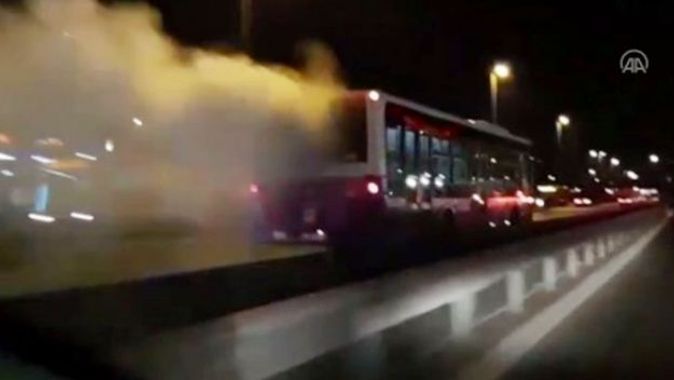 İstanbul&#039;da alev alan otobüs yoluna devam etti