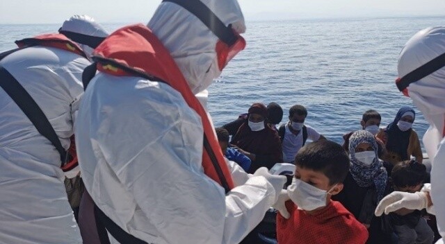 Kuşadası Körfezi’nde Yunanistan’ın geri ittiği 40 düzensiz göçmen kurtarıldı