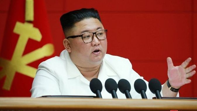 Kuzey Kore lideri, yetkileri devrettiği iddialarının ardından ortaya çıktı