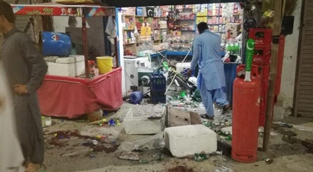 Pakistan’da dükkana bombalı saldırı: 1 çocuk öldü