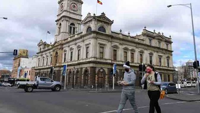 Yeni Zelanda’nın en büyük kentinde korona kısıtlamaları 12 gün daha uzatıldı