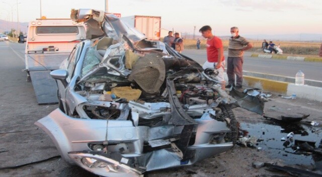 Zincirleme trafik kazasında ortalık savaş alanına döndü: 4 yaralı