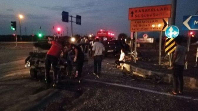 Adana’da iki otomobil çarpıştı: 6 yaralı