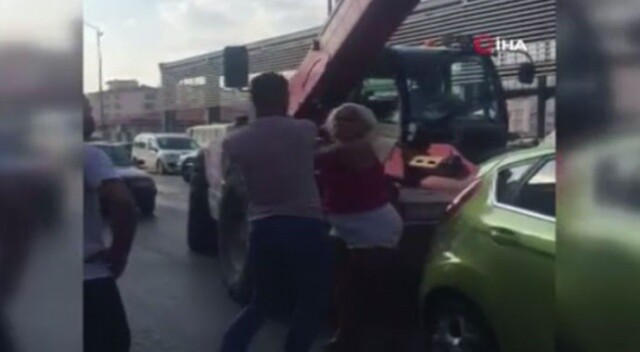 Ankara&#039;da kadın sürücü ile kamyon şoförü tekme tokat kavga etti