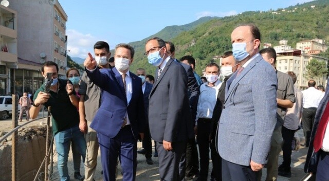 Bakan Kasapoğlu selden zarar gören Dereli ilçesini ziyaret etti