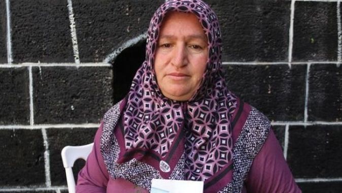 Diyarbakır annelerinden evlatlarına &#039;teslim ol&#039; çağrısı