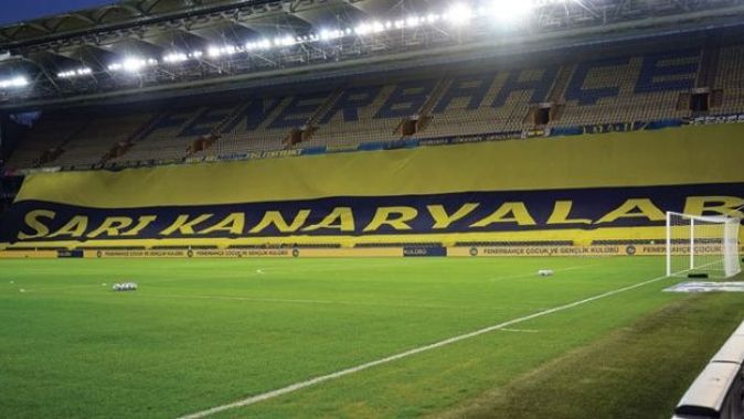 Fenerbahçe taraftarından pankartlı destek