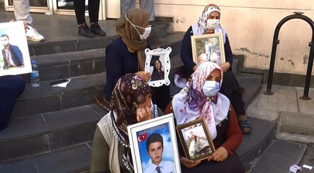 HDP önündeki ailelerin evlat nöbeti 372’nci gününde