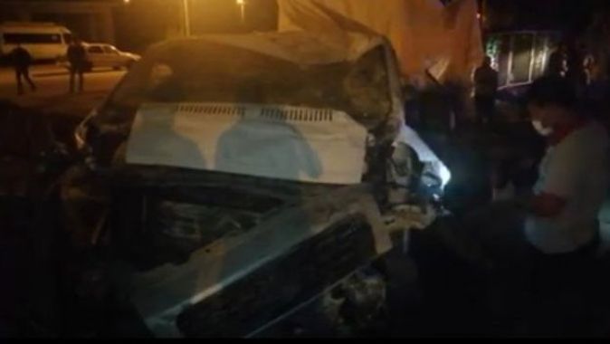 Iğdır&#039;da filyasyon ekibinin taşındığı minibüs kaza yaptı: 3 yaralı