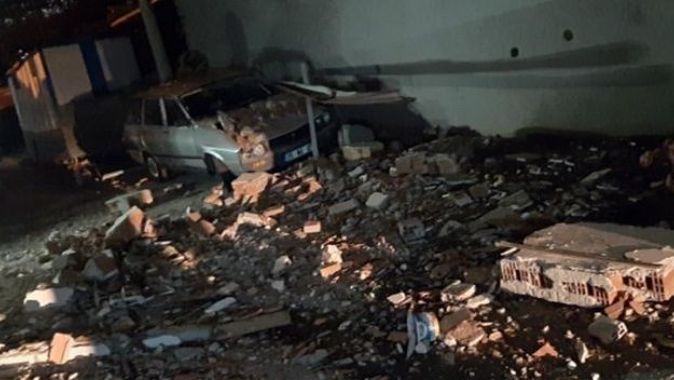 İzmir’de tüp bomba gibi patladı: 2 kişi yaralandı, araçlar hasar gördü