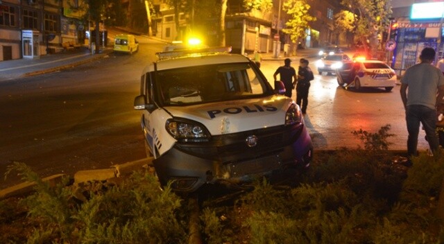 Kahramanmaraş&#039;ta kaza yapan ekip aracındaki 2 polis yaralandı