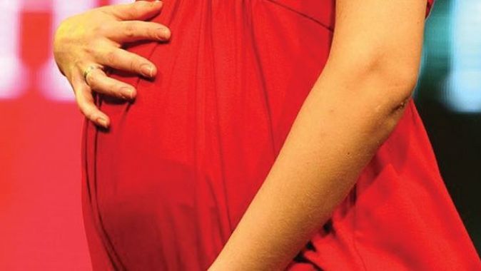 Korkunç! Hindistan’da bir adam doğmamış bebeğinin cinsiyetini öğrenmek için karısının karnını deşti