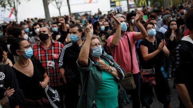 Madrid’de yarın başlayacak olan bölgesel karantina protesto edildi