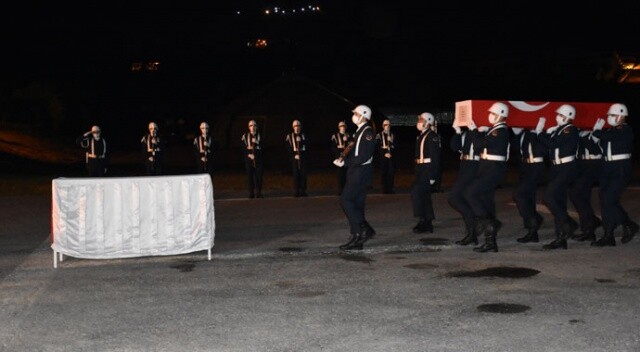 Şehit Sinan Aktay için Hakkari&#039;de tören