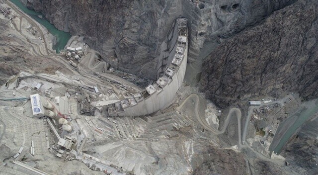 Türkiye&#039;nin en yüksek gövdeli barajının gövdesinin tamamlanmasına 40 metre kaldı