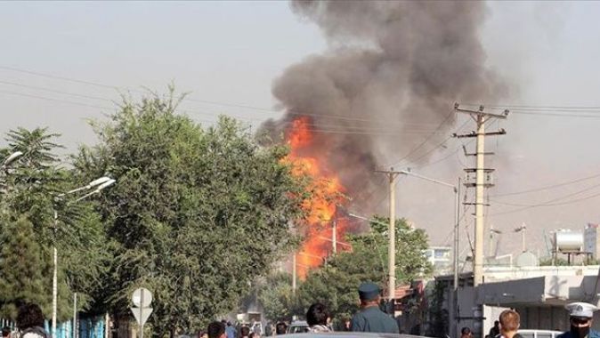 Afganistan&#039;da askeri karakola bomba yüklü araçla saldırı: 9 ölü
