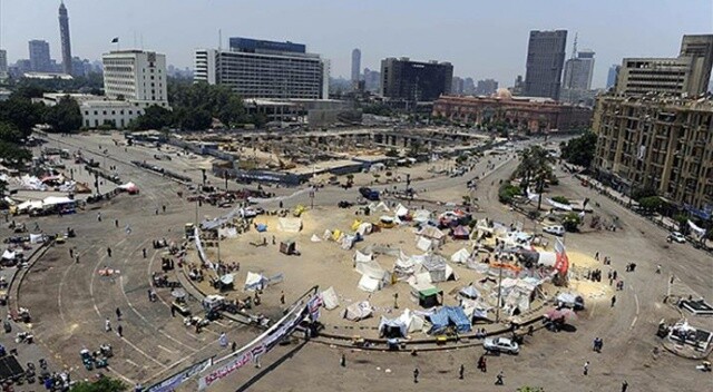 Bağdat&#039;ta Tahrir Meydanı ve Cumhuriyet Köprüsü yeniden trafiğe açıldı