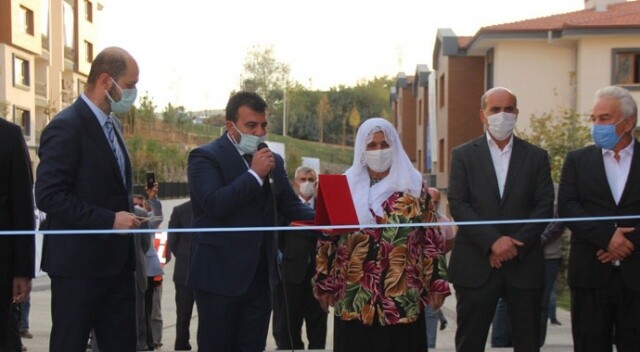 Cumhurbaşkanı Erdoğan’ın evine gelme sözü verdiği yaşlı kadının tek isteği fotoğraf!