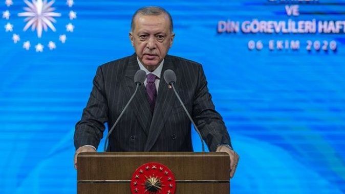 Cumhurbaşkanı Erdoğan: Macron&#039;un İslamiyet ile ilgili açıklaması saygısızlıktan öte açık bir provokasyondur