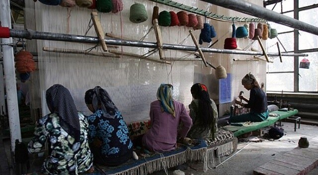 Doğu Türkistan’da koronavirüs salgınının sebebi: Uygurların zorla çalıştırıldığı fabrika