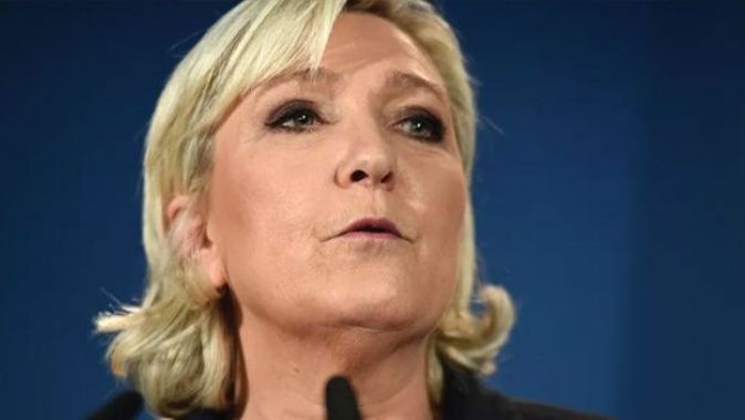 Fransa&#039;da aşırı sağcı Le Pen&#039;den küstah çağrı!