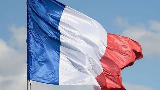 Fransız vekil, ülkesinde artan İslam karşıtlığını eleştirdi: Bu ülke aklını mı yitirdi?
